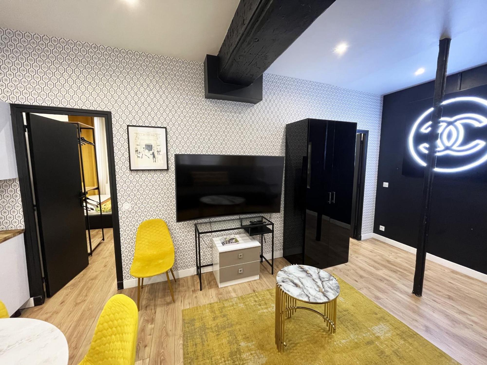 Urban Flat 157 - Coco Chanel Flat In Montorgueil باريس المظهر الخارجي الصورة